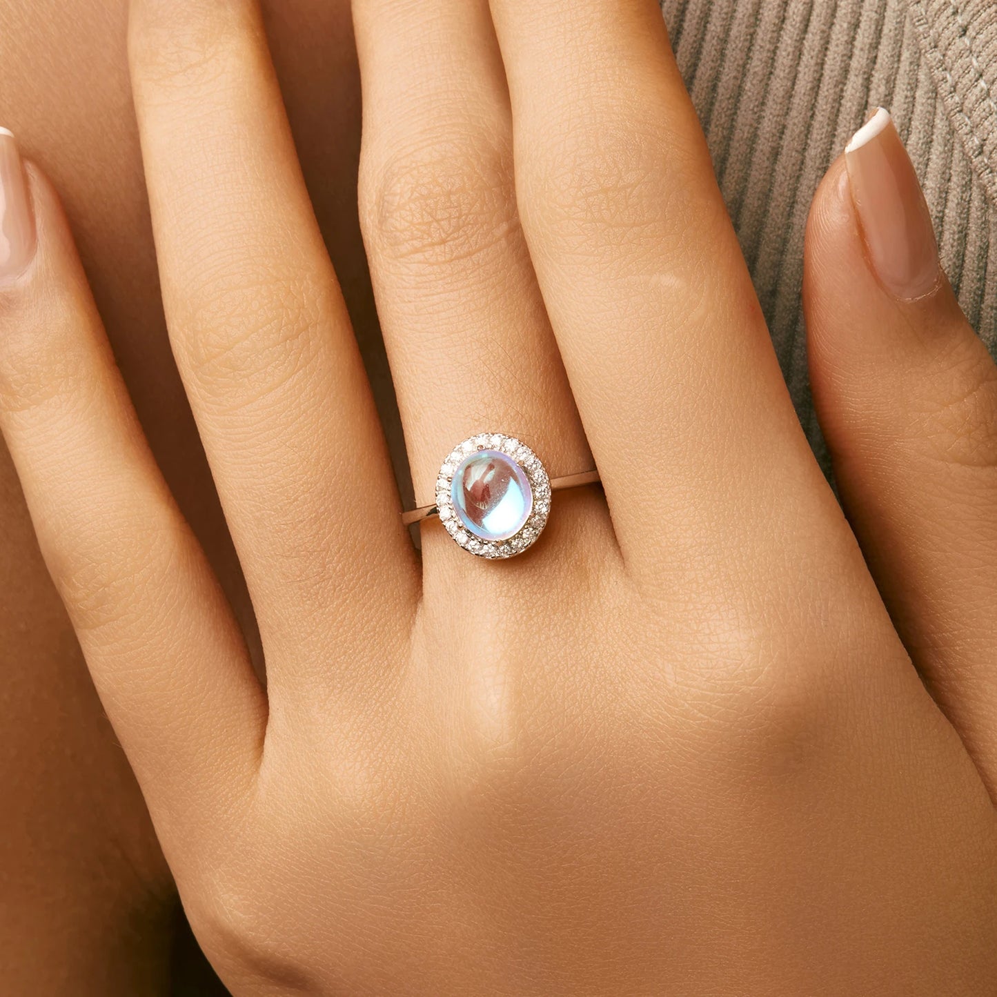 Celestial Elegance: 925 Sterling Silver Rainbow Moonstone Oval Ring